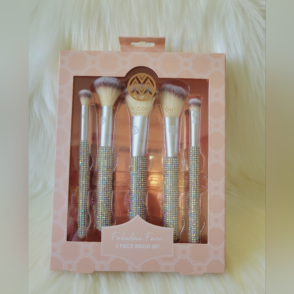 🤍🩷MACBETH COLLECTION 5- PC BLING BRUSH SET🩷🤍